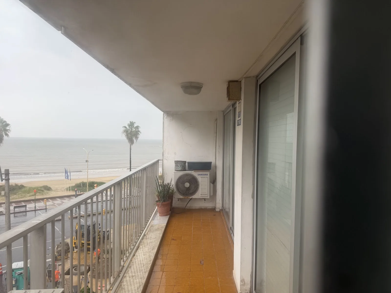 Venta - Apartamento con Garaje - Pocitos - 3 Dormitorios — 2