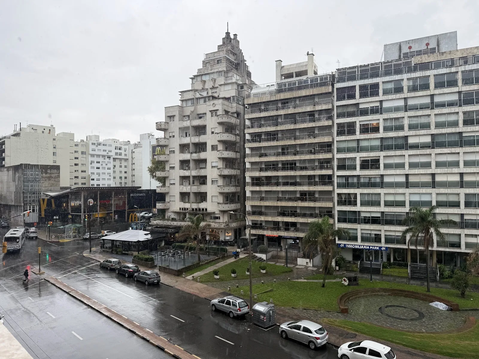 Venta - Apartamento con Garaje - Pocitos - 3 Dormitorios — 7