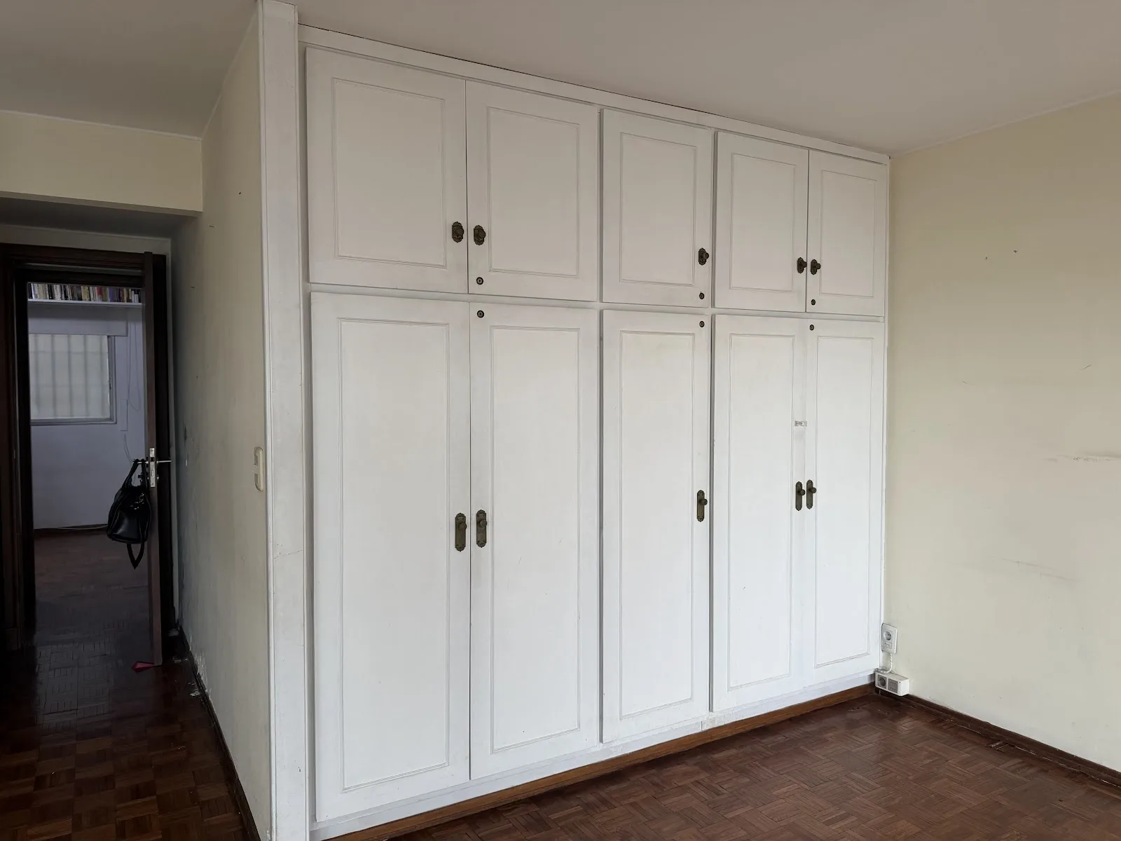 Venta - Apartamento con Garaje - Pocitos - 3 Dormitorios — 24