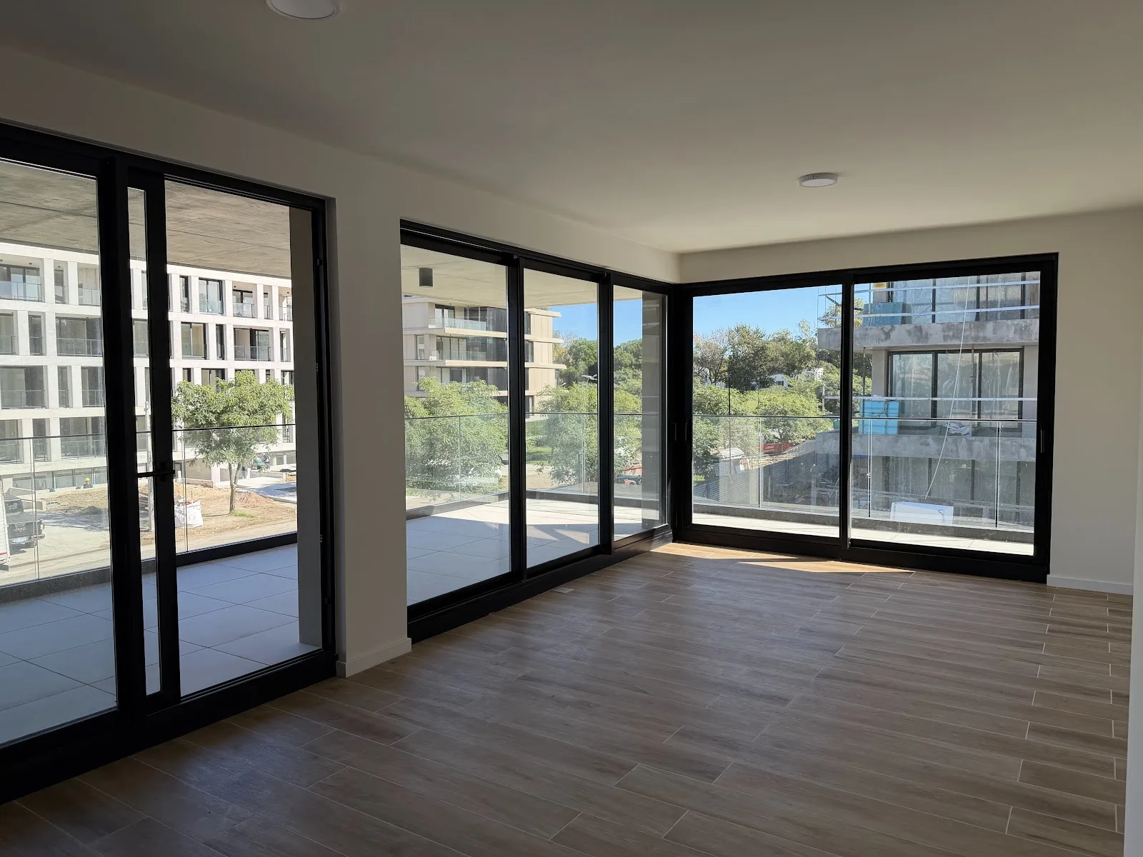 Alquiler - Apartamento con Garaje - Barrio Parques entre San Nicolás y Los Olivos - 2 Dormitorios — 8