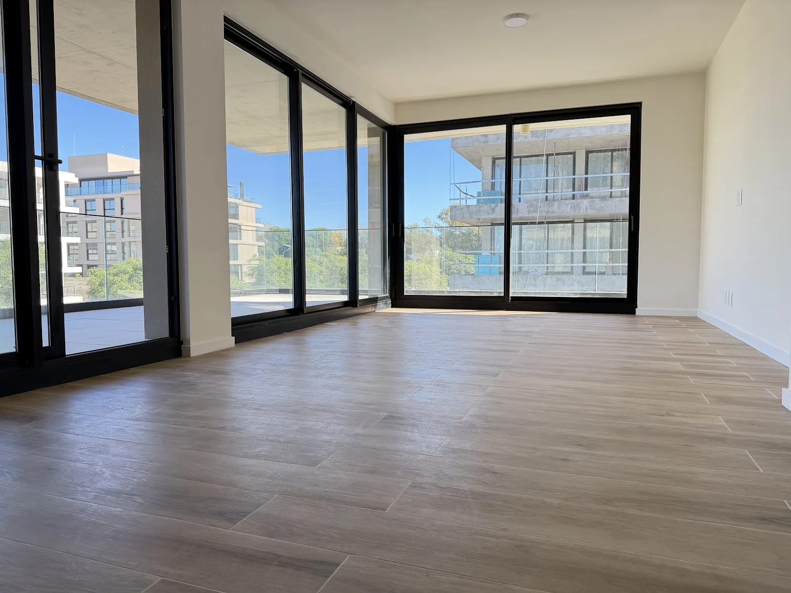 Alquiler - Apartamento con Garaje - Barrio Parques entre San Nicolás y Los Olivos - 2 Dormitorios — 9