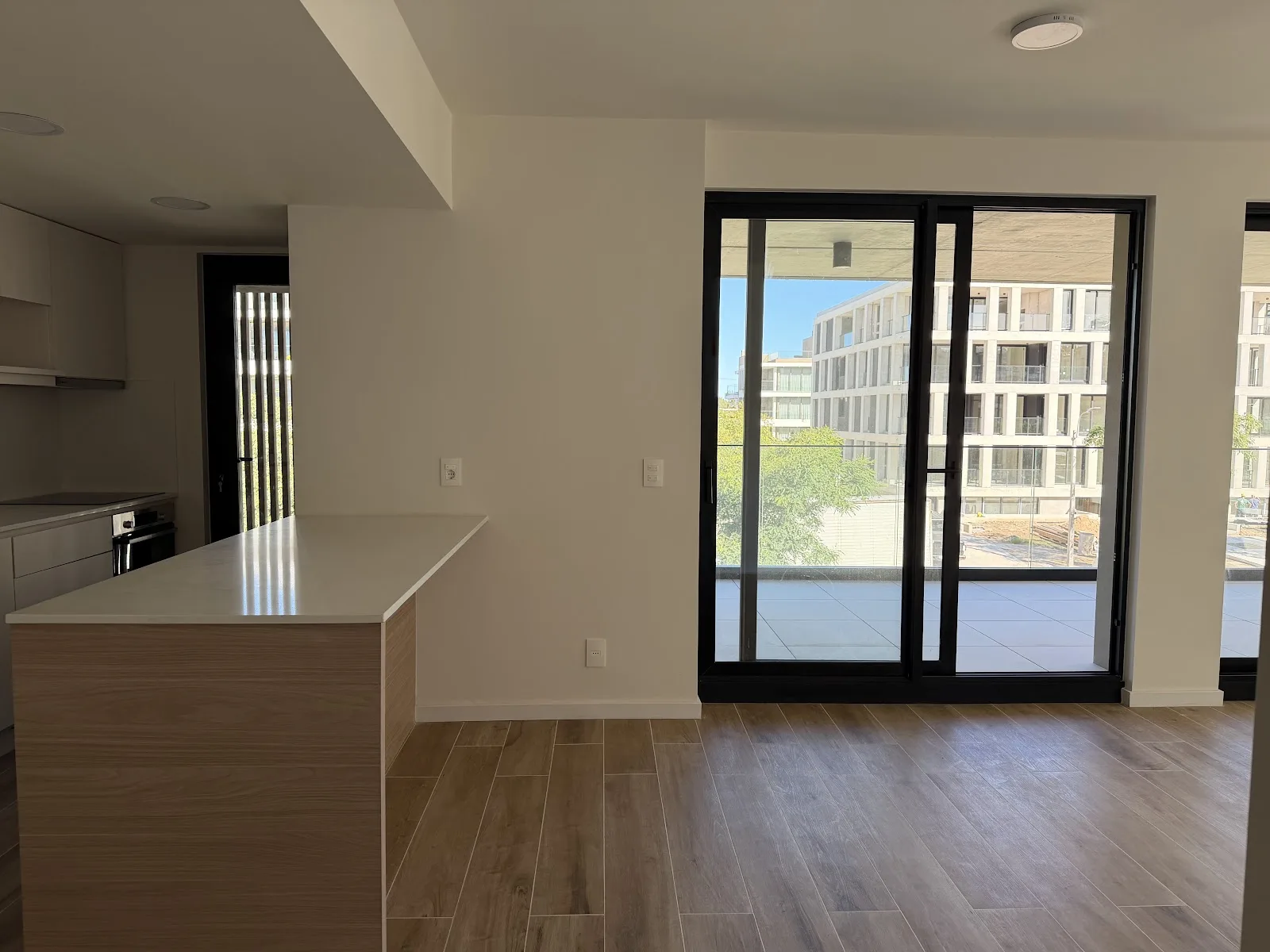 Alquiler - Apartamento con Garaje - Barrio Parques entre San Nicolás y Los Olivos - 2 Dormitorios — 10