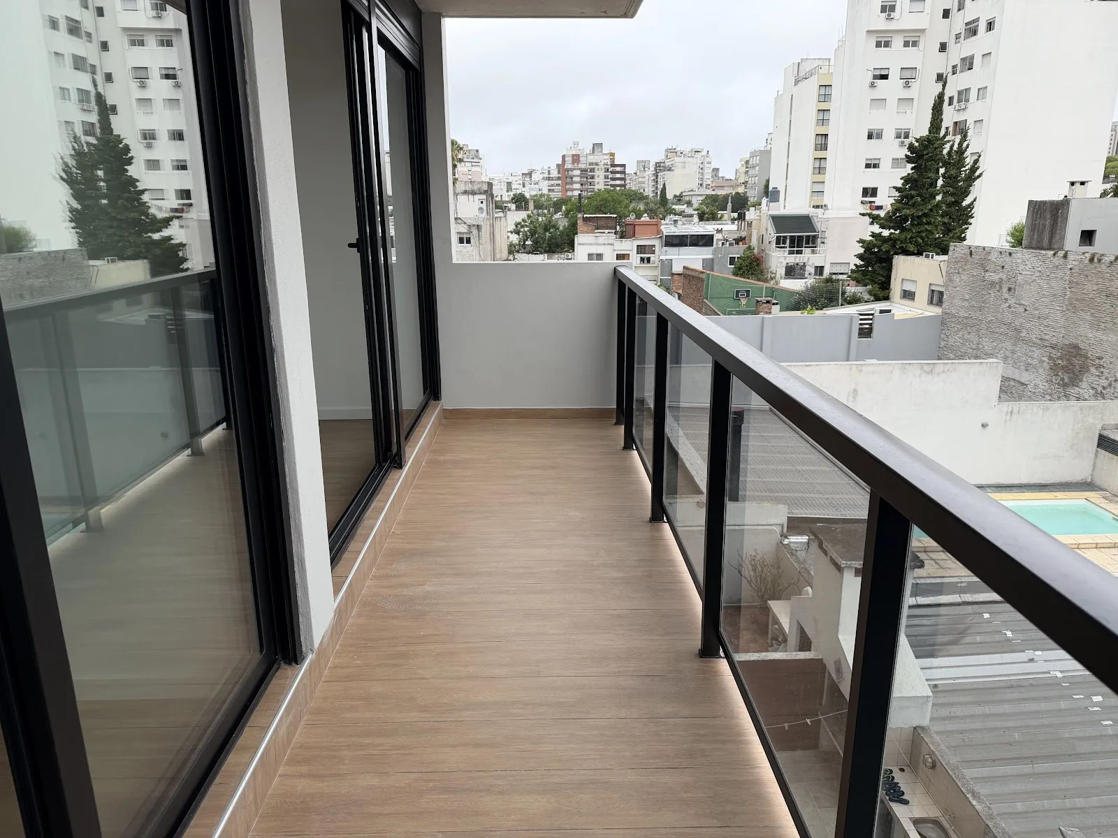 Alquiler - Apartamento con Garaje - Pocitos - 1 Dormitorio — 1