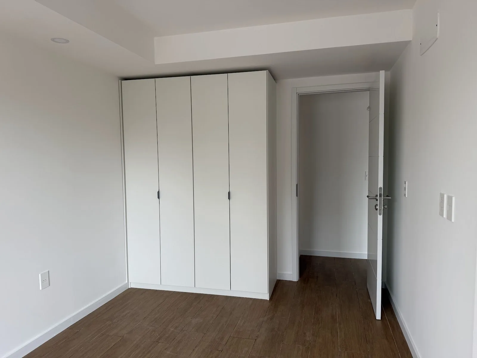 Alquiler - Apartamento con Garaje - Pocitos - 1 Dormitorio — 30