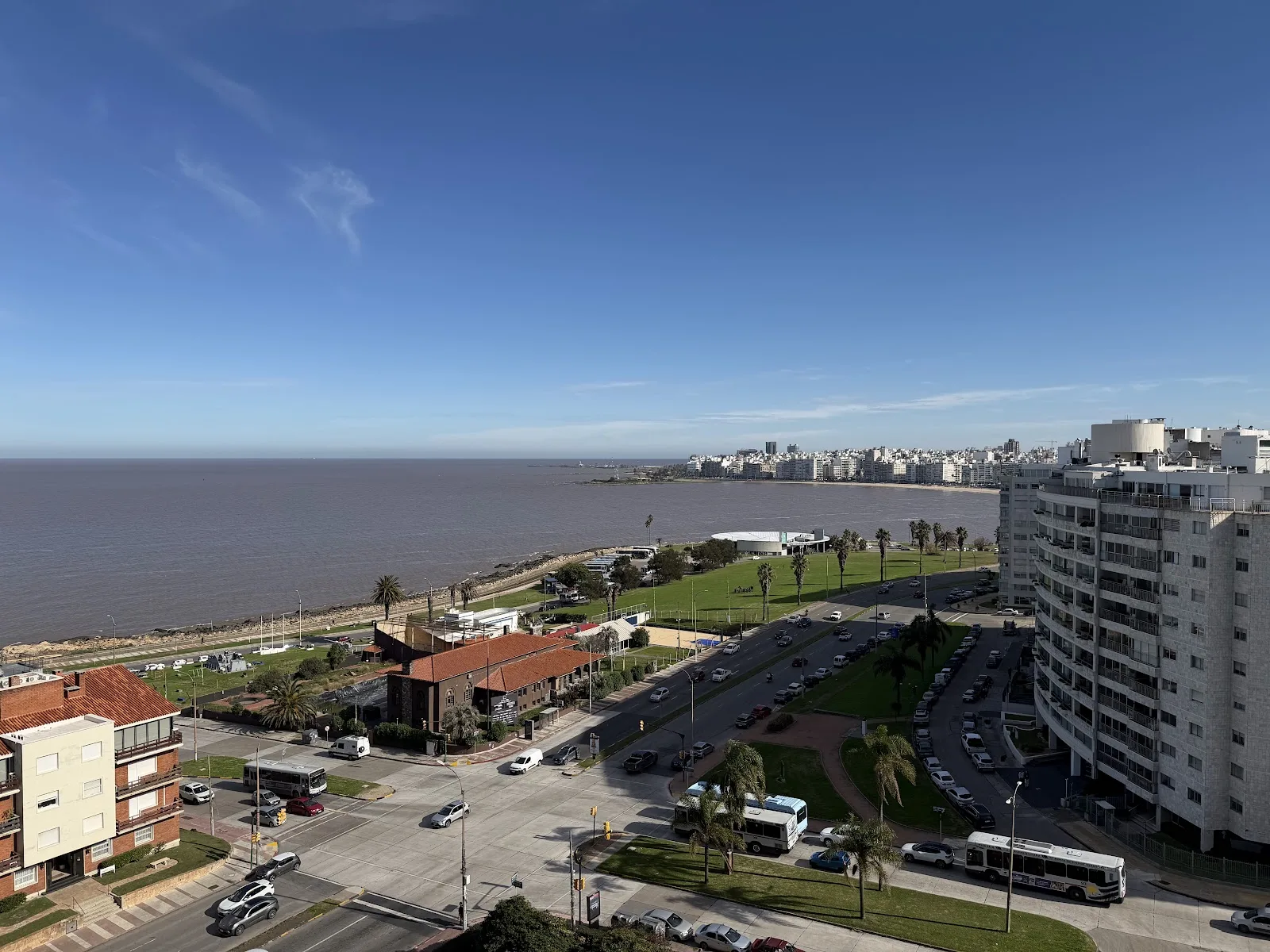 Alquiler - Apartamento con Muebles y Garaje - Puerto del Buceo - 2 Dormitorios — 9