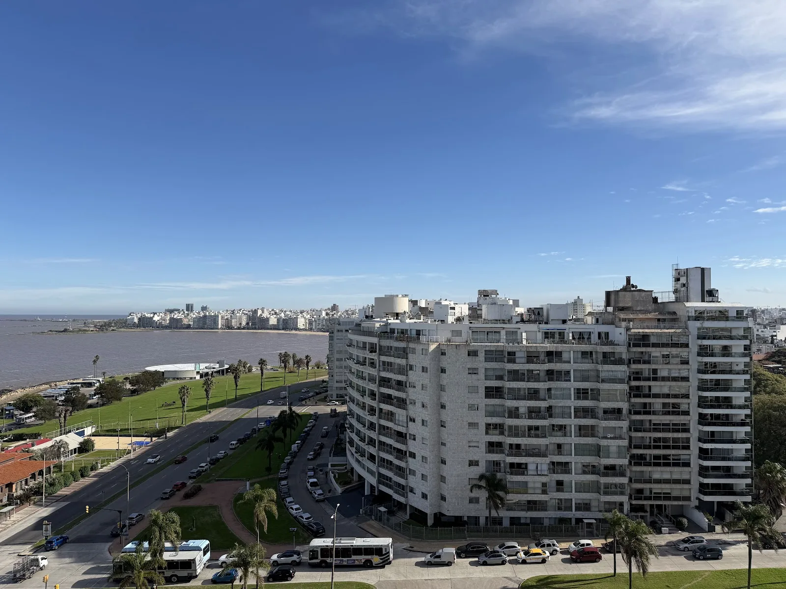 Alquiler - Apartamento con Muebles y Garaje - Puerto del Buceo - 2 Dormitorios — 10
