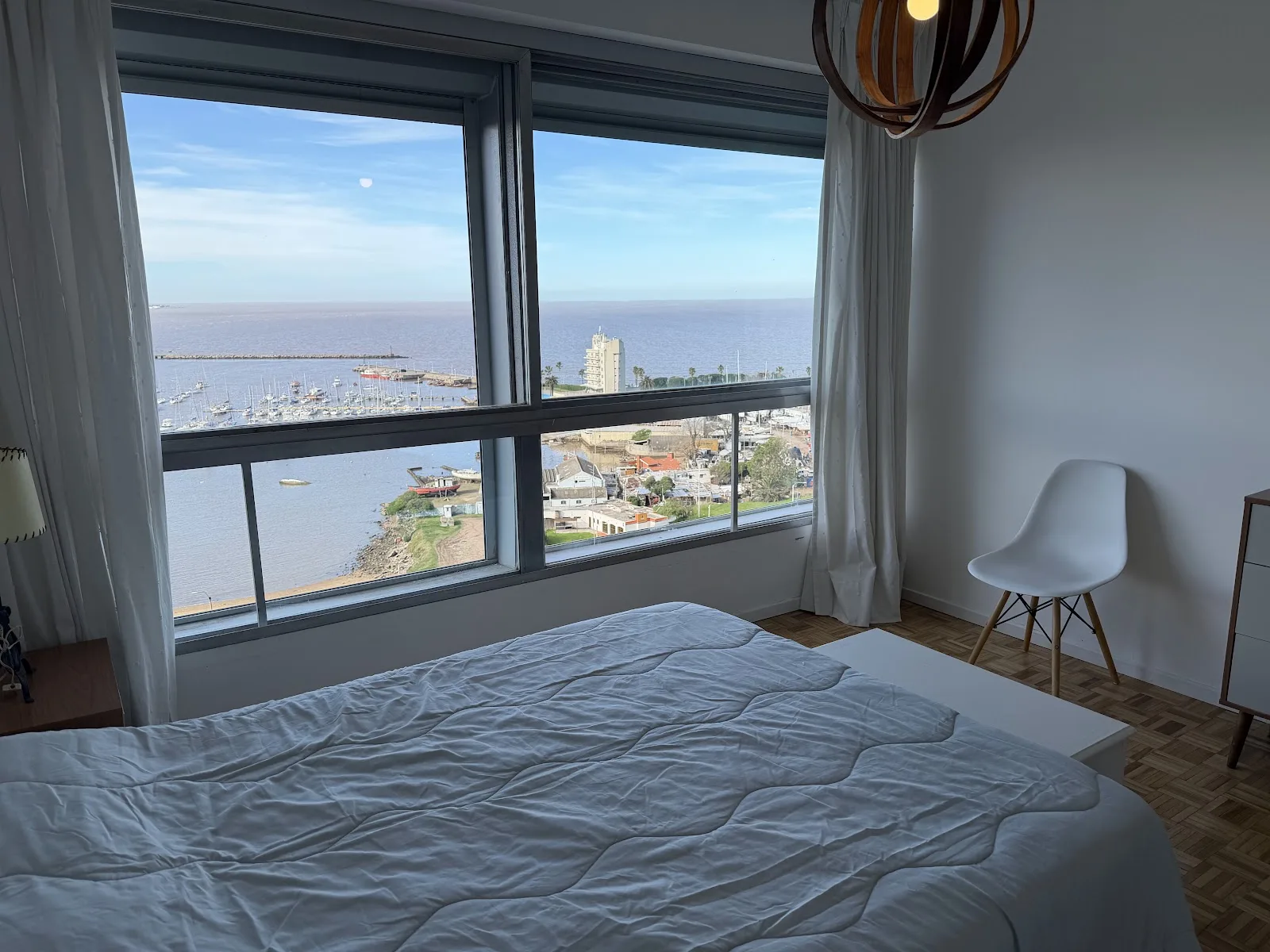 Alquiler - Apartamento con Muebles y Garaje - Puerto del Buceo - 2 Dormitorios — 30