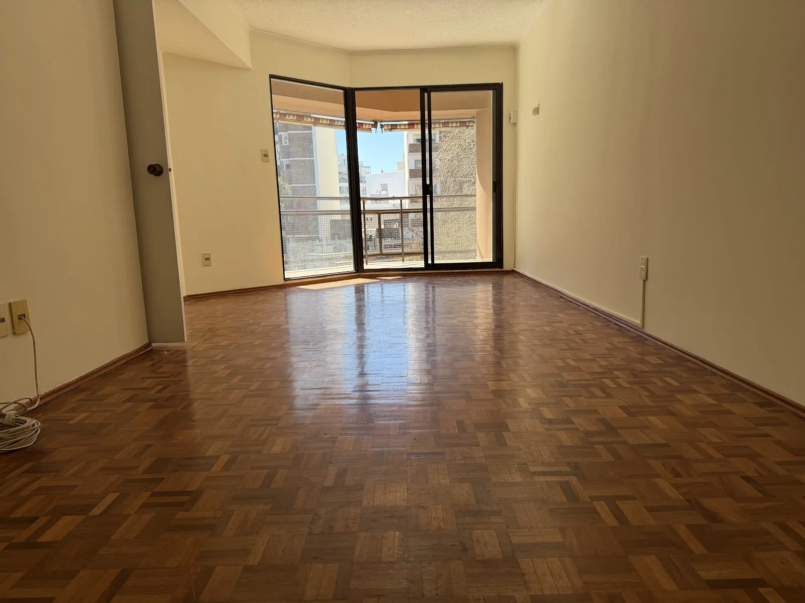 Alquiler - Apartamento con Garaje - Punta Carretas - 2 Dormitorios — 2
