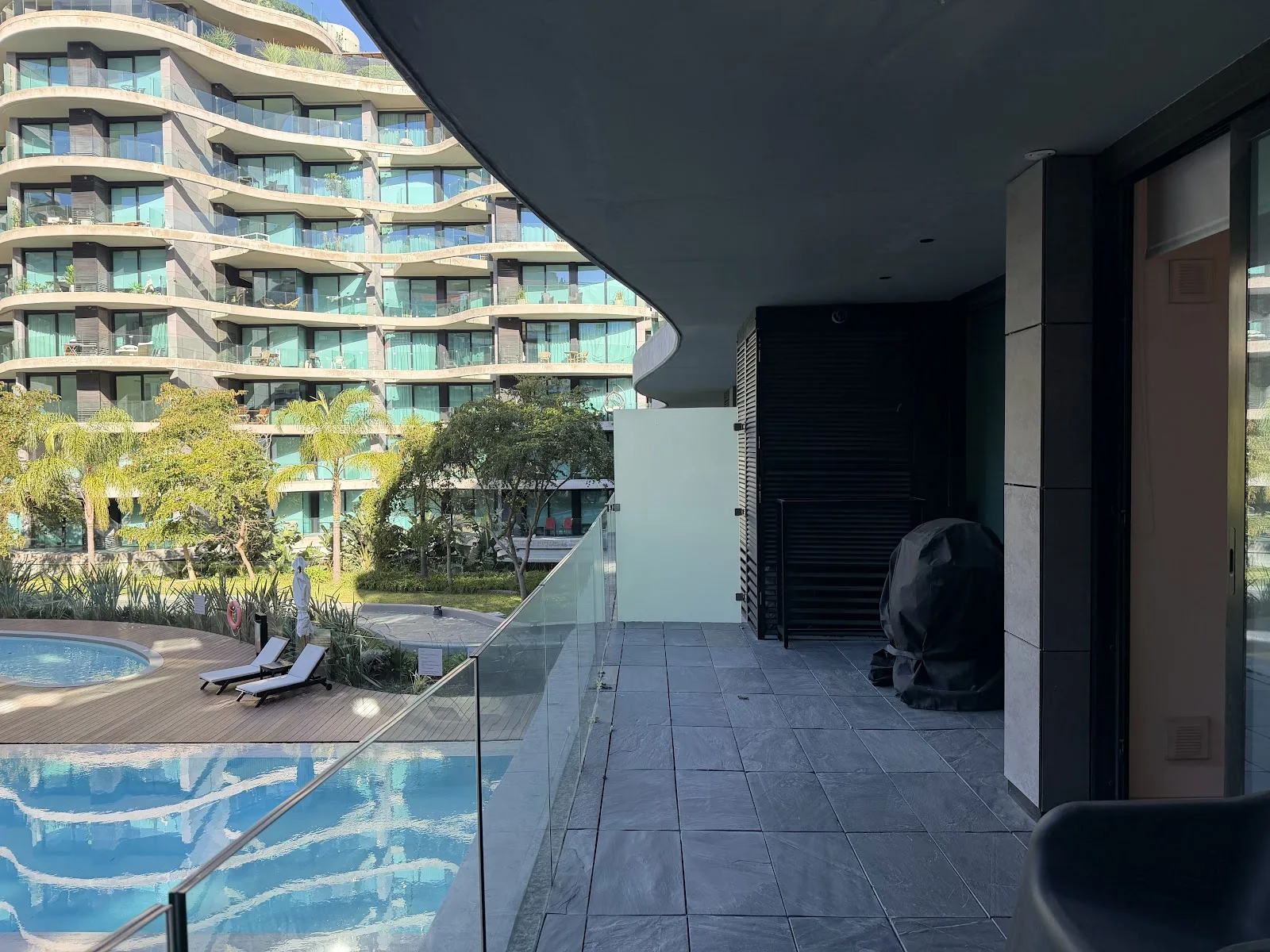 Alquiler - Apartamento con Muebles y Garaje Doble - Puerto del Buceo - 1 Dormitorio — 2