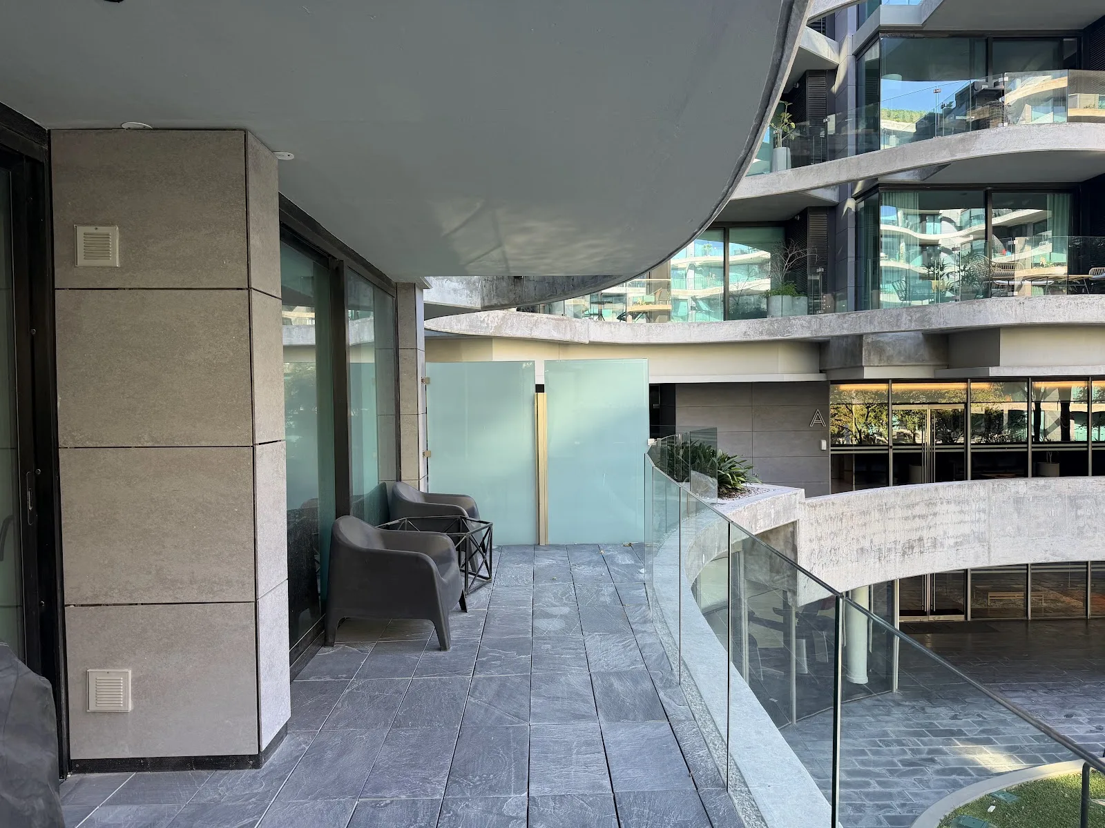 Alquiler - Apartamento con Muebles y Garaje Doble - Puerto del Buceo - 1 Dormitorio — 3