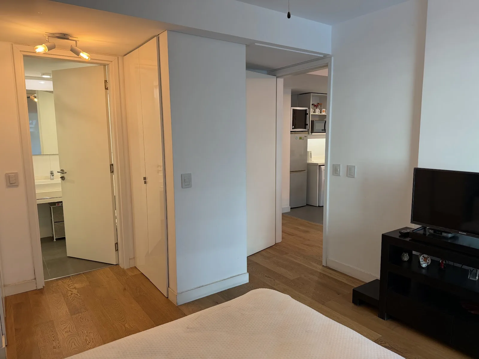 Alquiler - Apartamento con Muebles y Garaje Doble - Puerto del Buceo - 1 Dormitorio — 19