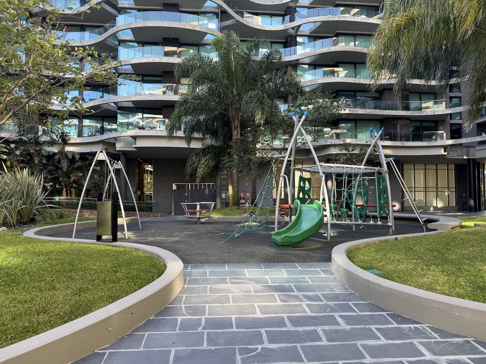 Alquiler - Apartamento con Muebles y Garaje Doble - Puerto del Buceo - 1 Dormitorio — 29