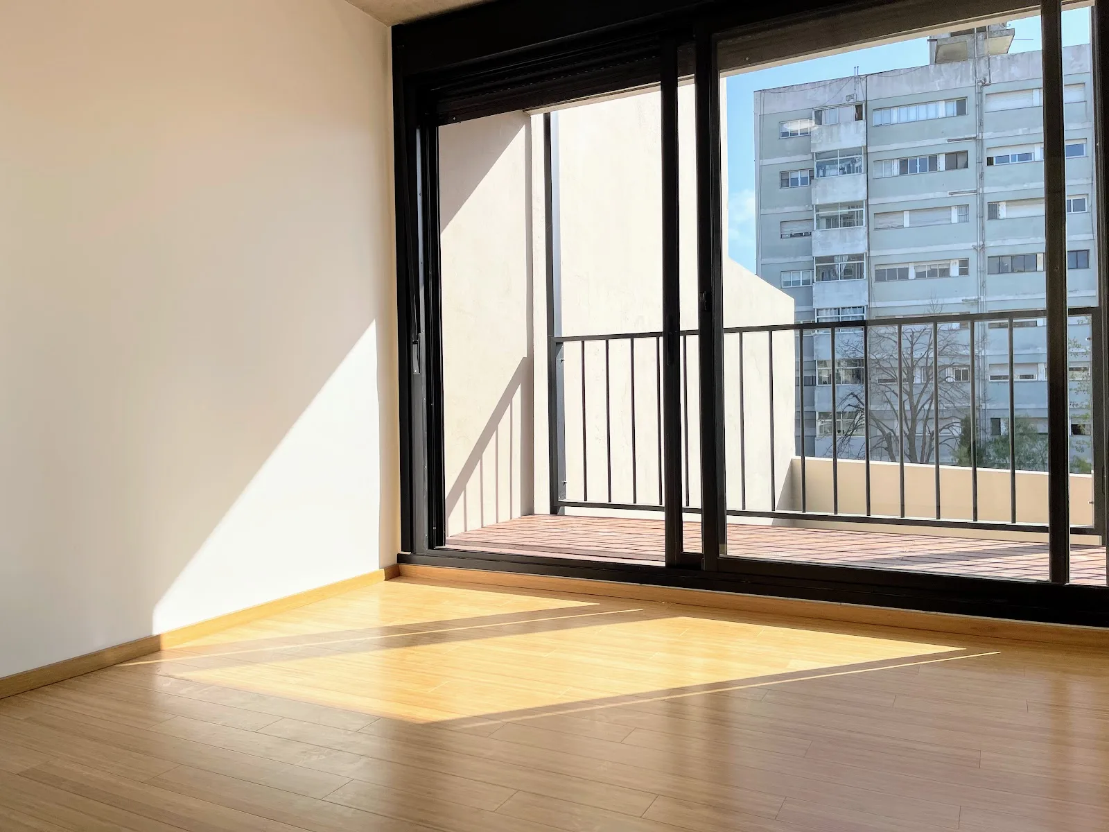 Alquiler - Apartamento - Pocitos Nuevo - 1 Dormitorio — 30