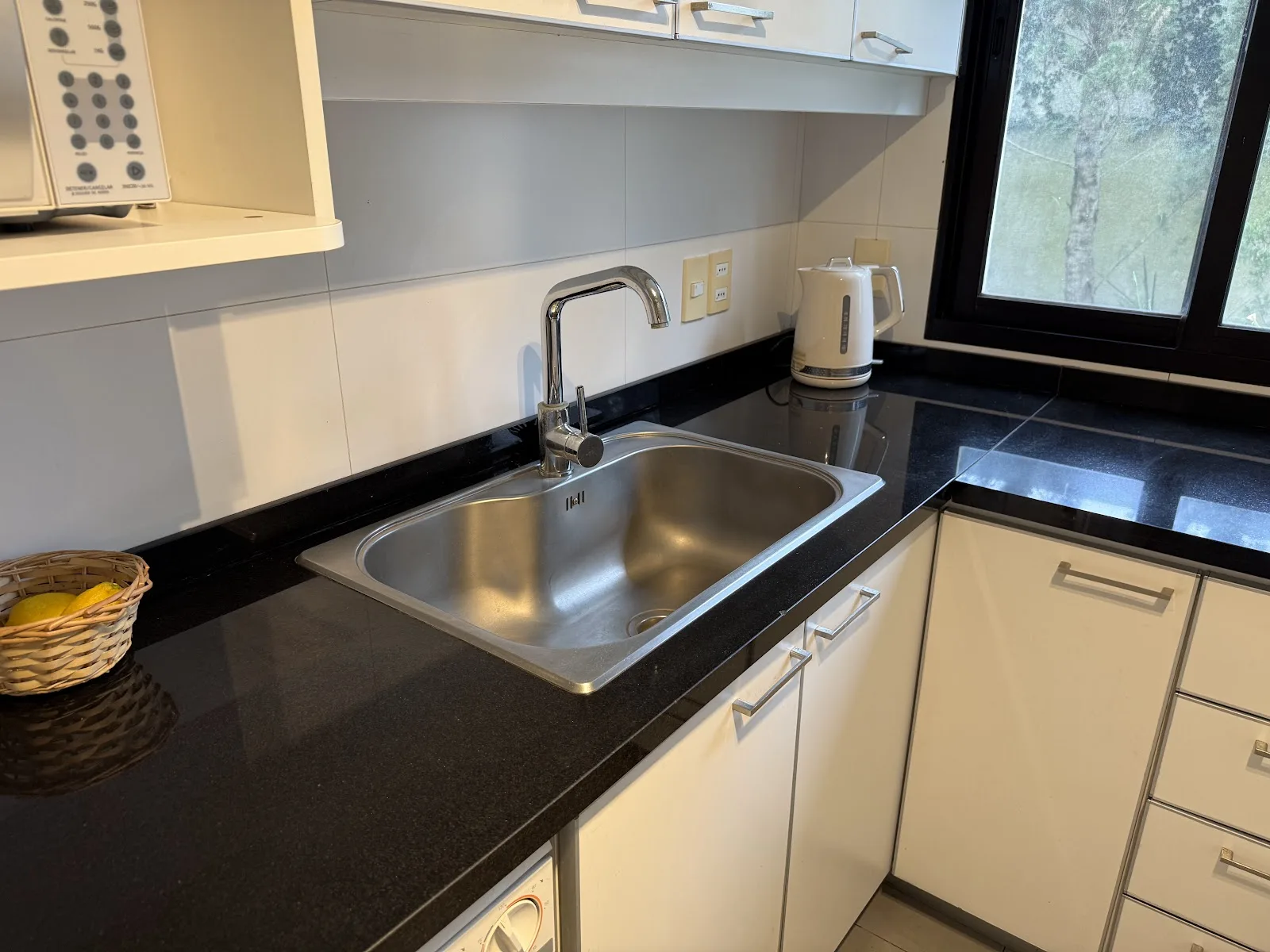 Alquiler - Apartamento con Muebles - Carrasco - 1 Dormitorio — 30