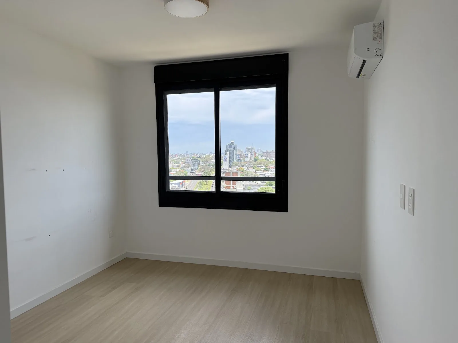 Alquiler - Apartamento con Garaje - Malvín - 1 Dormitorio — 12