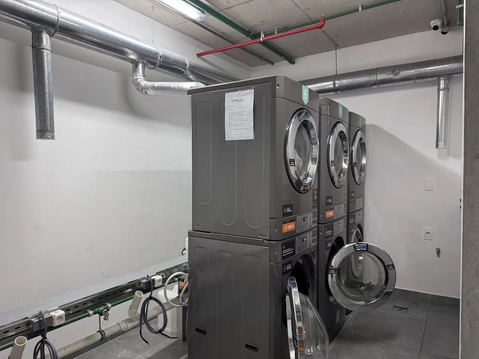 Alquiler - Apartamento con Garaje - Malvín - 1 Dormitorio — 28