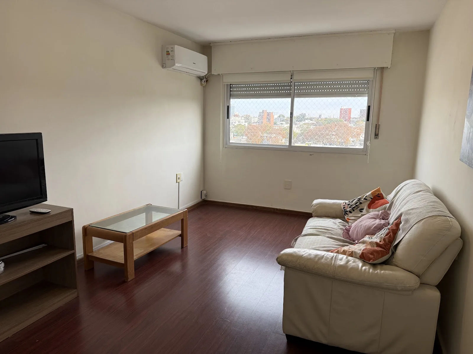 Venta - Apartamento con Cochera - Buceo - 3 Dormitorios — 2