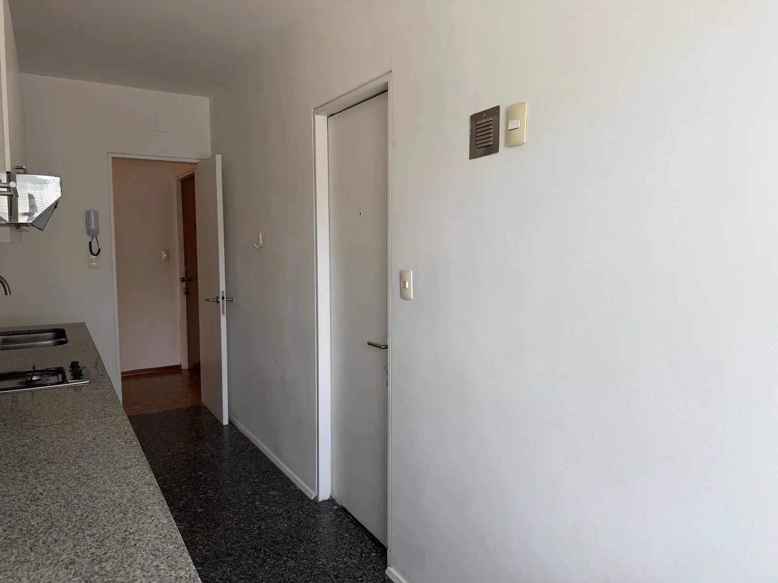 Venta - Apartamento - Puerto del Buceo - 2 Dormitorios — 30