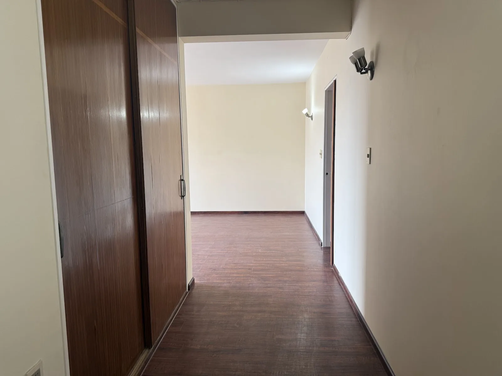 Alquiler - Apartamento con Garaje - Puerto del Buceo - 1 Dormitorio — 2