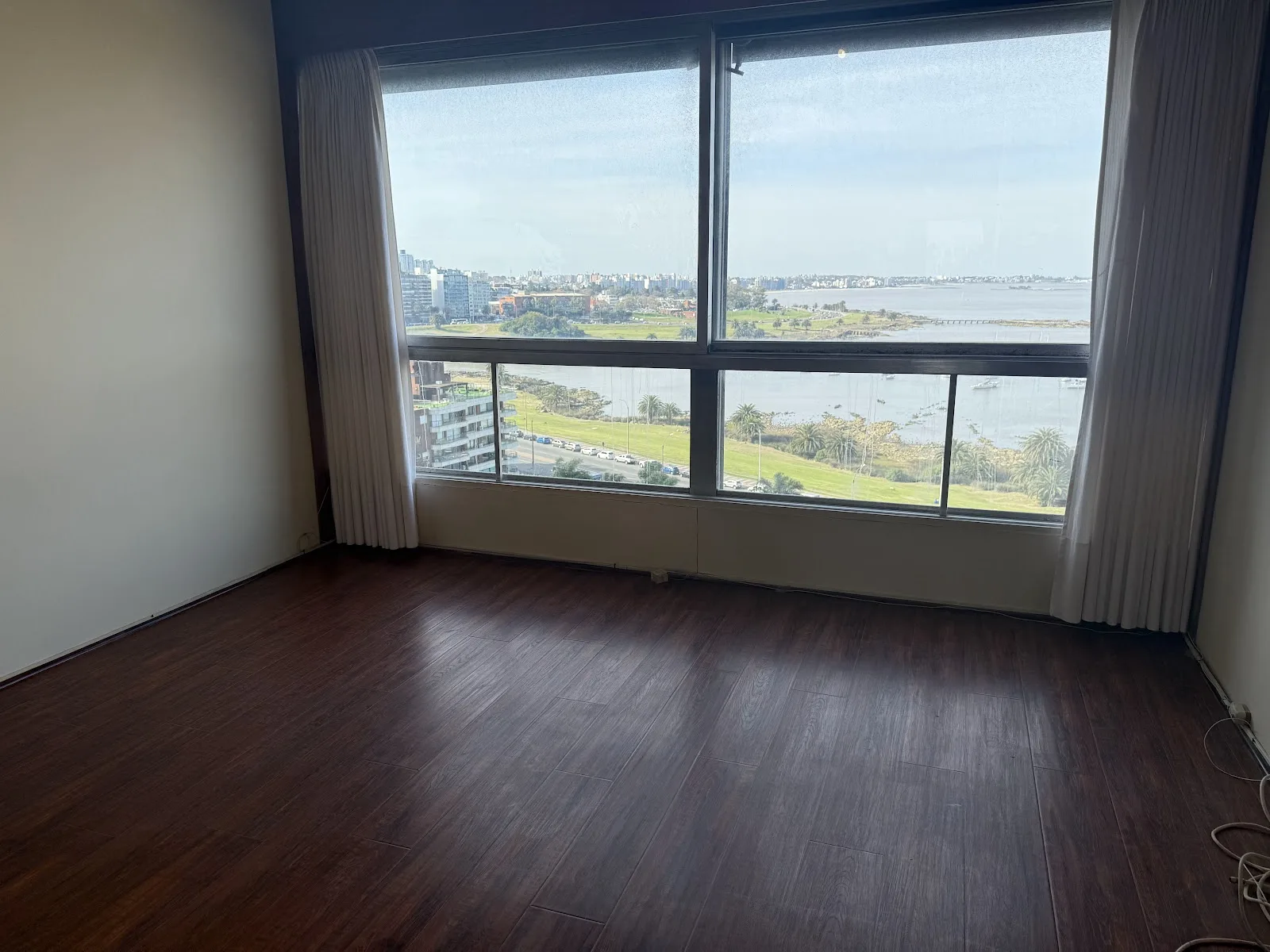 Alquiler - Apartamento con Garaje - Puerto del Buceo - 1 Dormitorio — 21