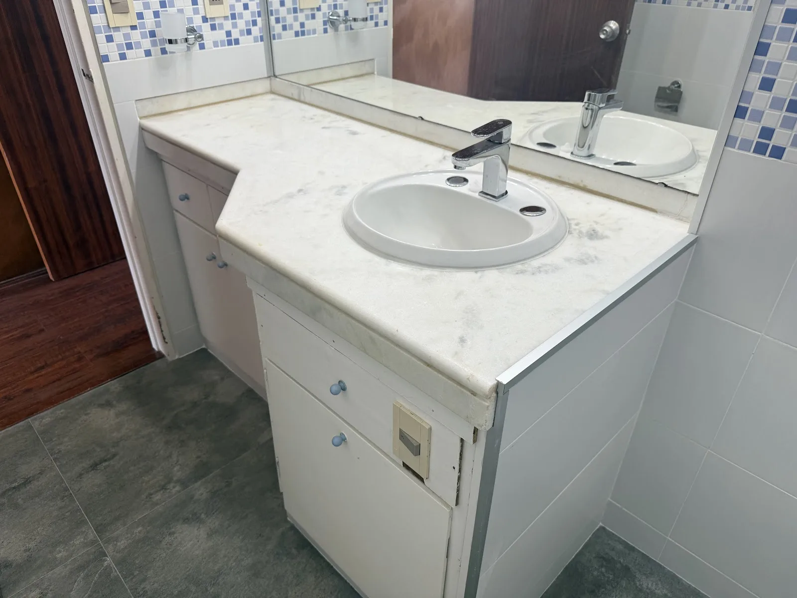 Alquiler - Apartamento con Garaje - Puerto del Buceo - 1 Dormitorio — 28
