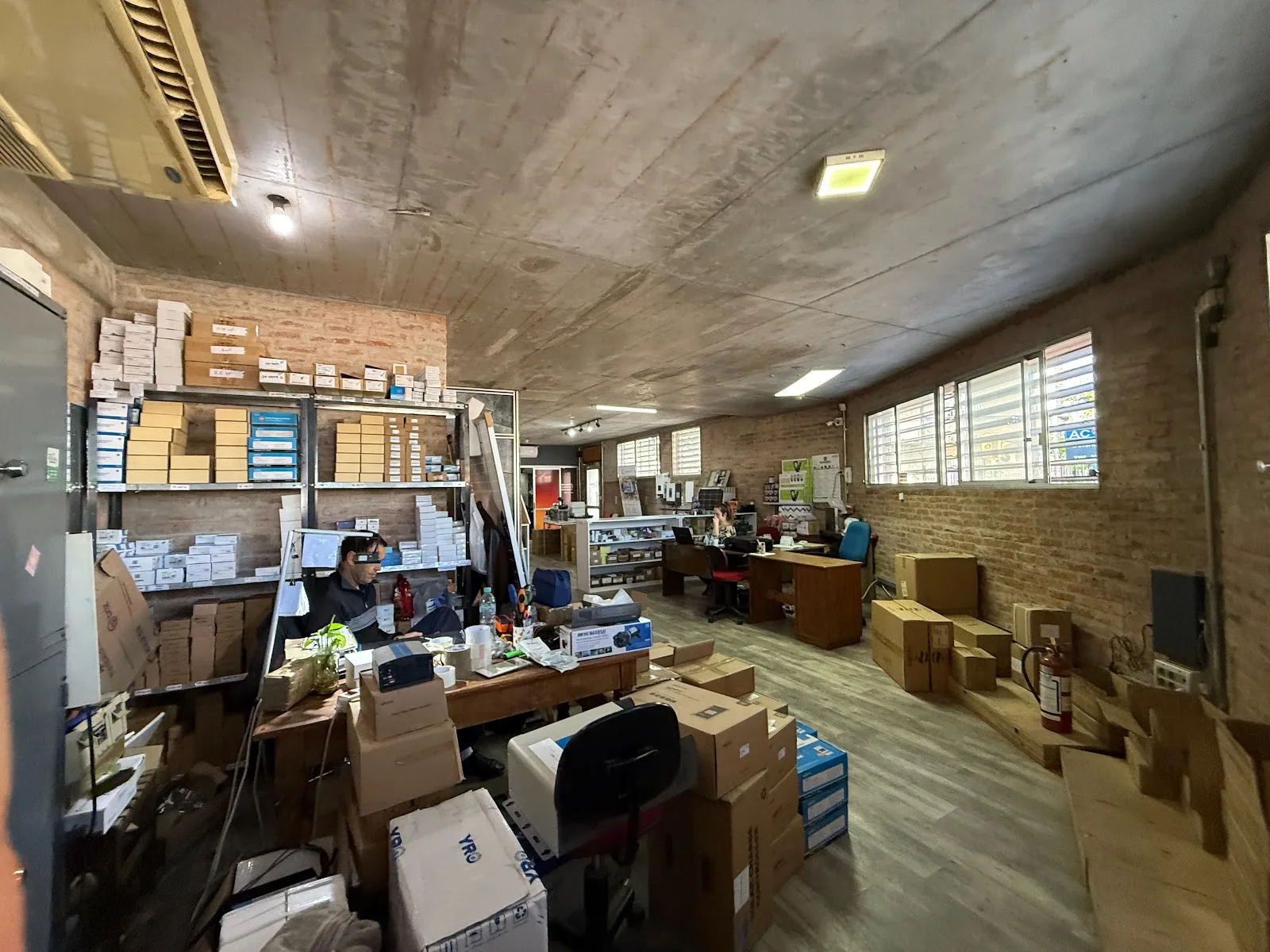 Alquiler - Local - Depósito - Oficina - La Comercial — 8