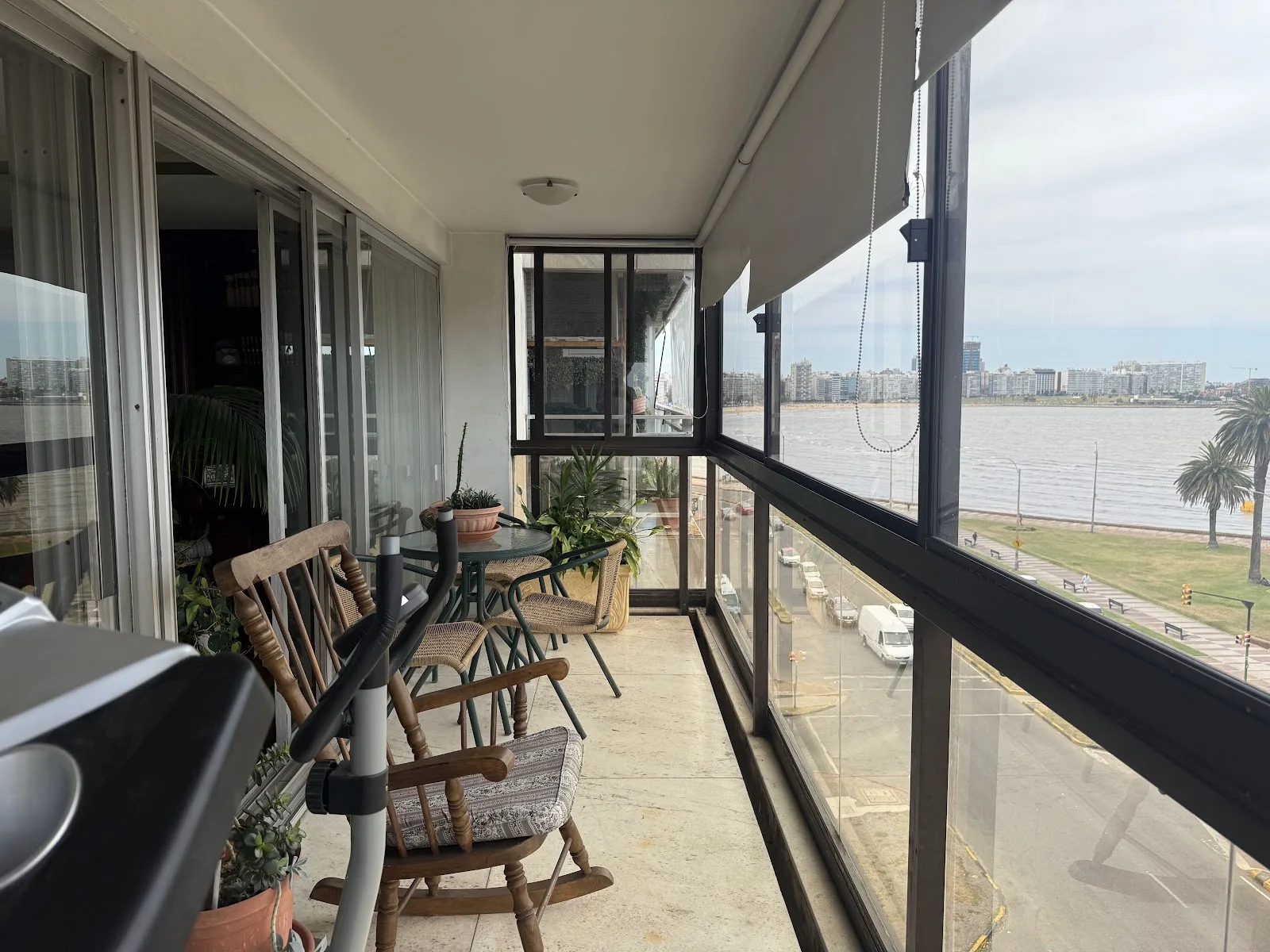 Venta - Apartamento con Garaje - Punta Carretas - 3 Dormitorios — 2